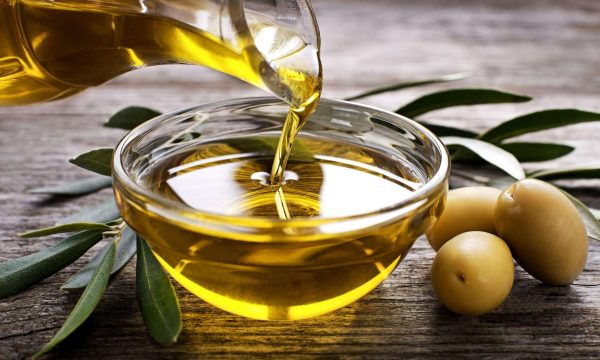 Huile d’olive pour chien : bienfaits et utilisations